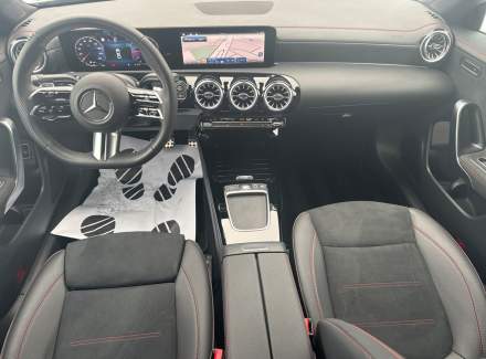 Mercedes-Benz - CLA