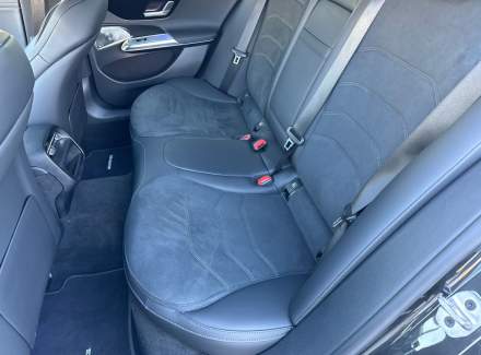 Mercedes-Benz - E-class