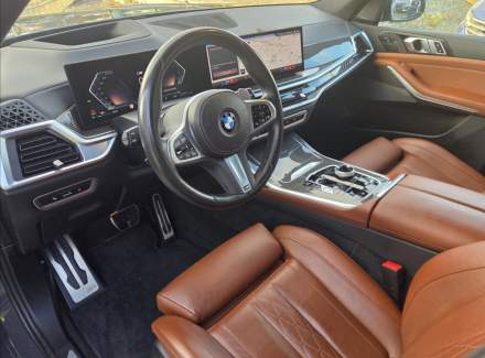 BMW - X7