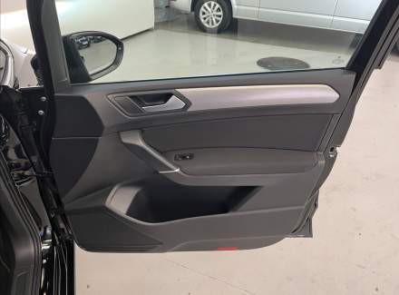Volkswagen - Touran