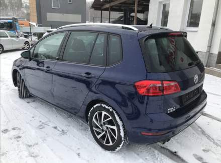 Volkswagen - Golf