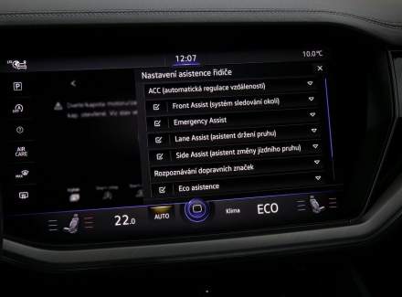 Volkswagen - Touareg