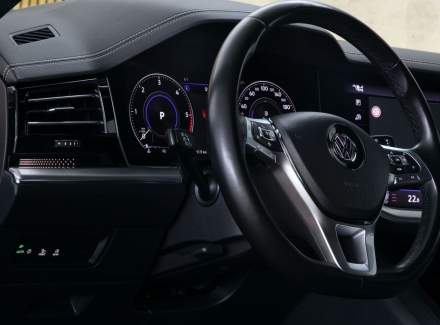 Volkswagen - Touareg