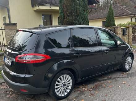 Ford - S-MAX