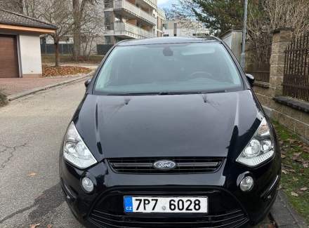 Ford - S-MAX