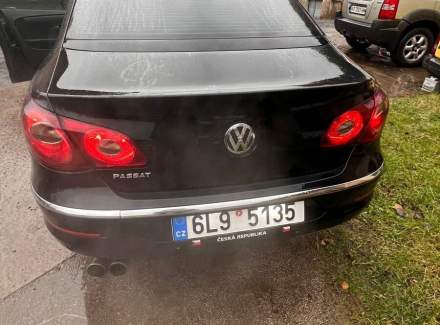 Volkswagen - Passat