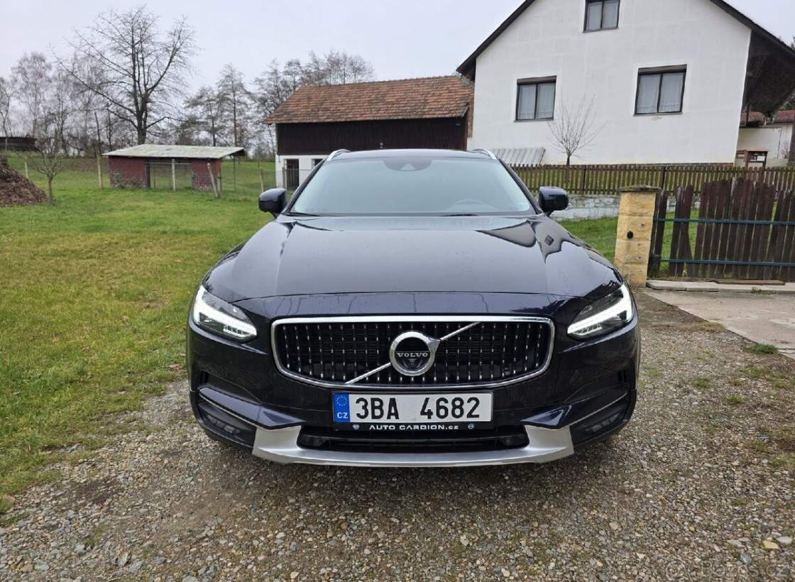 Volvo - V90
