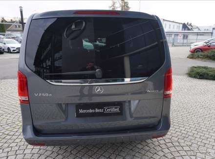 Mercedes-Benz - V-class