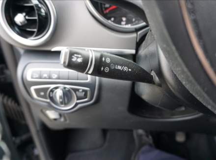 Mercedes-Benz - V-class