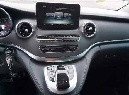 Mercedes-Benz - V-class