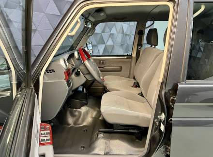 Toyota - Land Cruiser