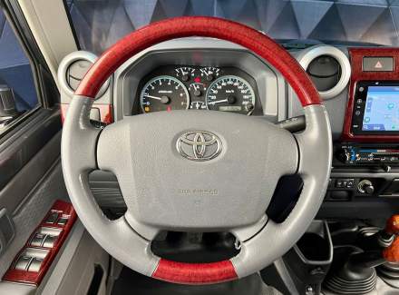 Toyota - Land Cruiser