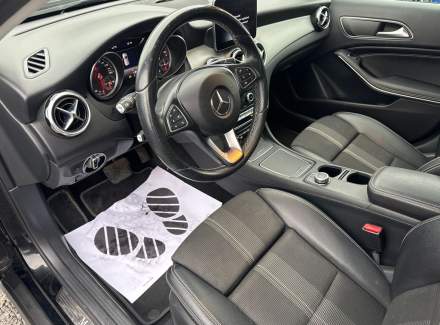Mercedes-Benz - GLA