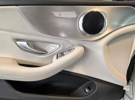 Mercedes-Benz - C-class