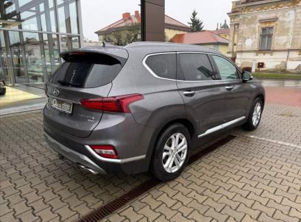 Hyundai - Santa FE
