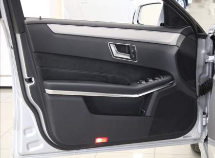 Mercedes-Benz - E-class