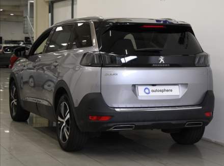 Peugeot - 5008