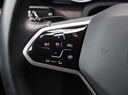 Volkswagen - Touareg