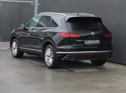 Volkswagen - Touareg