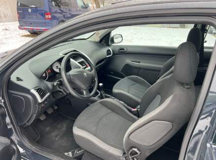 Peugeot - 206