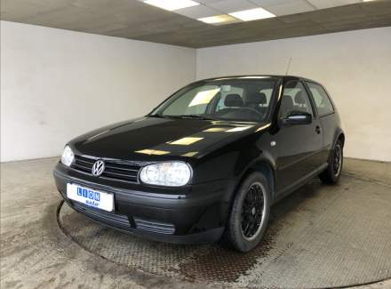 Volkswagen - Golf