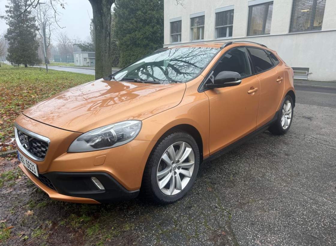 Volvo - V40