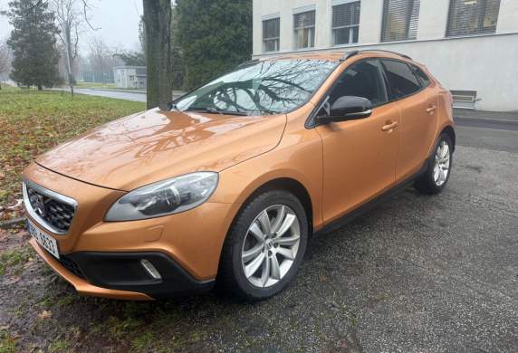 Volvo - V40
