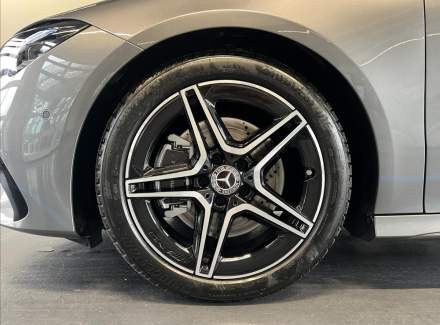 Mercedes-Benz - CLA