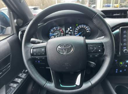 Toyota - Hilux