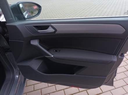 Volkswagen - Touran