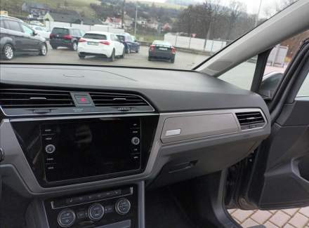 Volkswagen - Touran