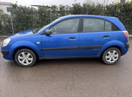 Kia - Rio