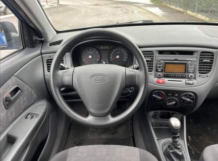 Kia - Rio