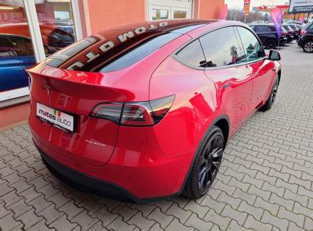 Tesla - Model Y