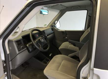 Volkswagen - Caravelle