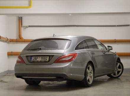 Mercedes-Benz - CLS