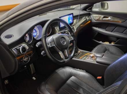 Mercedes-Benz - CLS