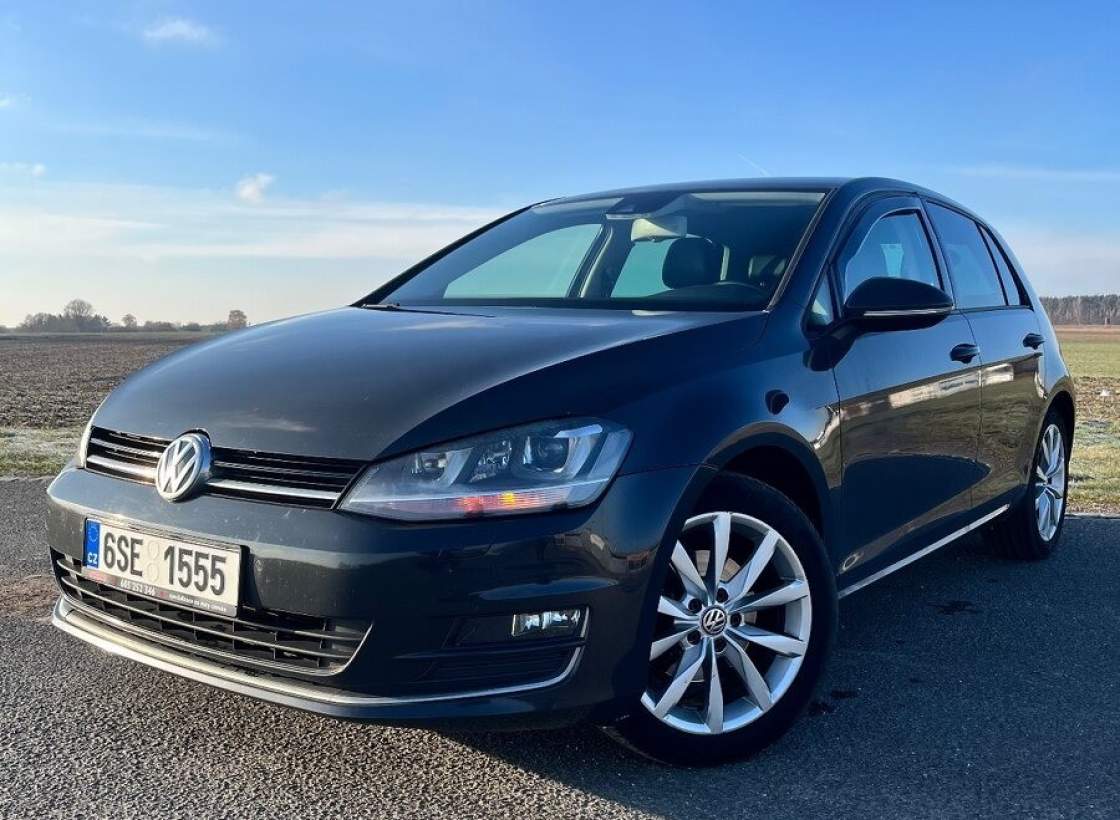 Volkswagen - Golf