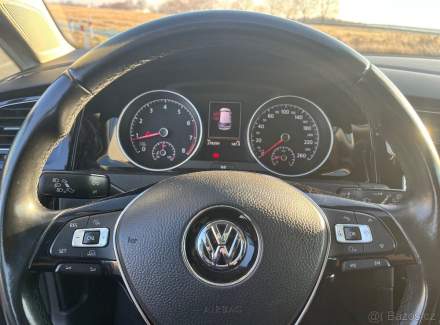 Volkswagen - Golf