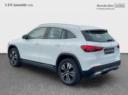 Mercedes-Benz - GLA