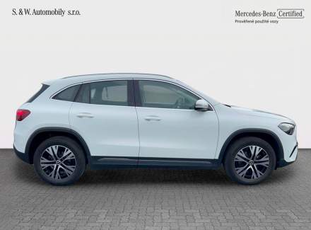 Mercedes-Benz - GLA
