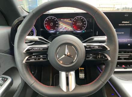 Mercedes-Benz - CLA