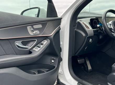 Mercedes-Benz - EQC