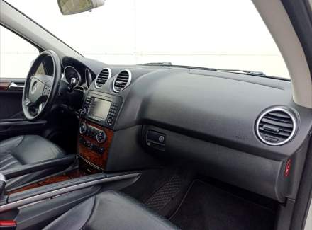 Mercedes-Benz - M-class