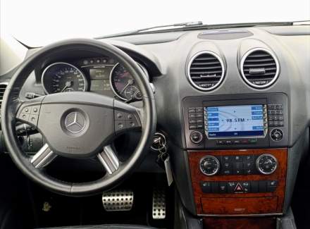 Mercedes-Benz - M-class