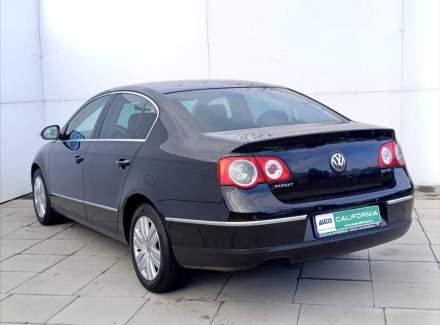 Volkswagen - Passat