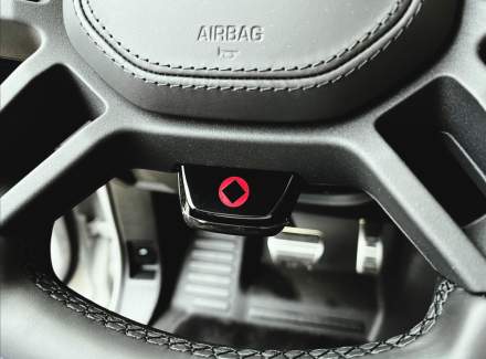 Land Rover - Defender