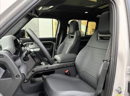 Land Rover - Defender