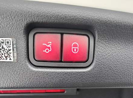 Mercedes-Benz - C-class