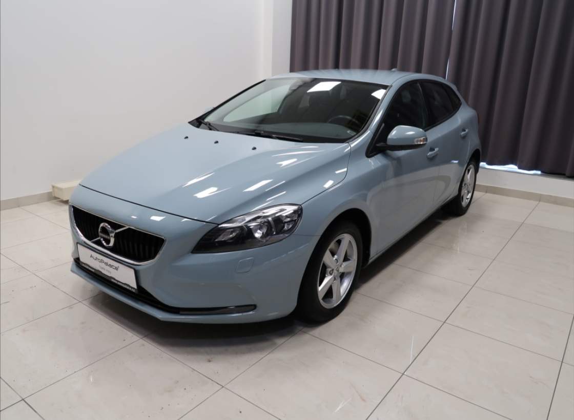 Volvo - V40